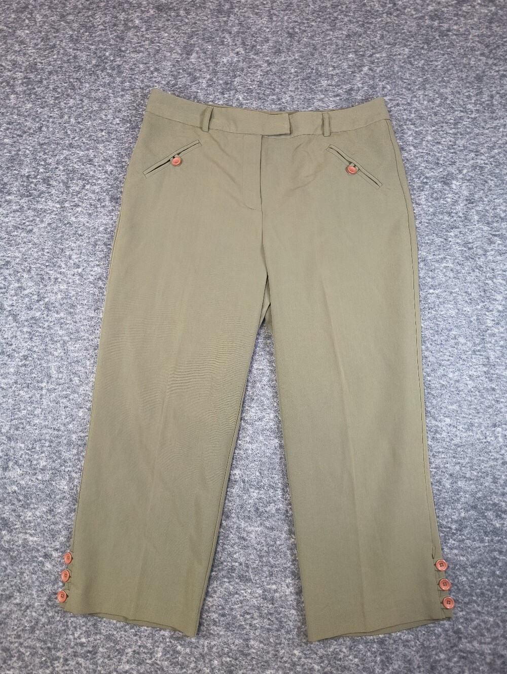 Dressbarn olive green cropped slacks, women's 12